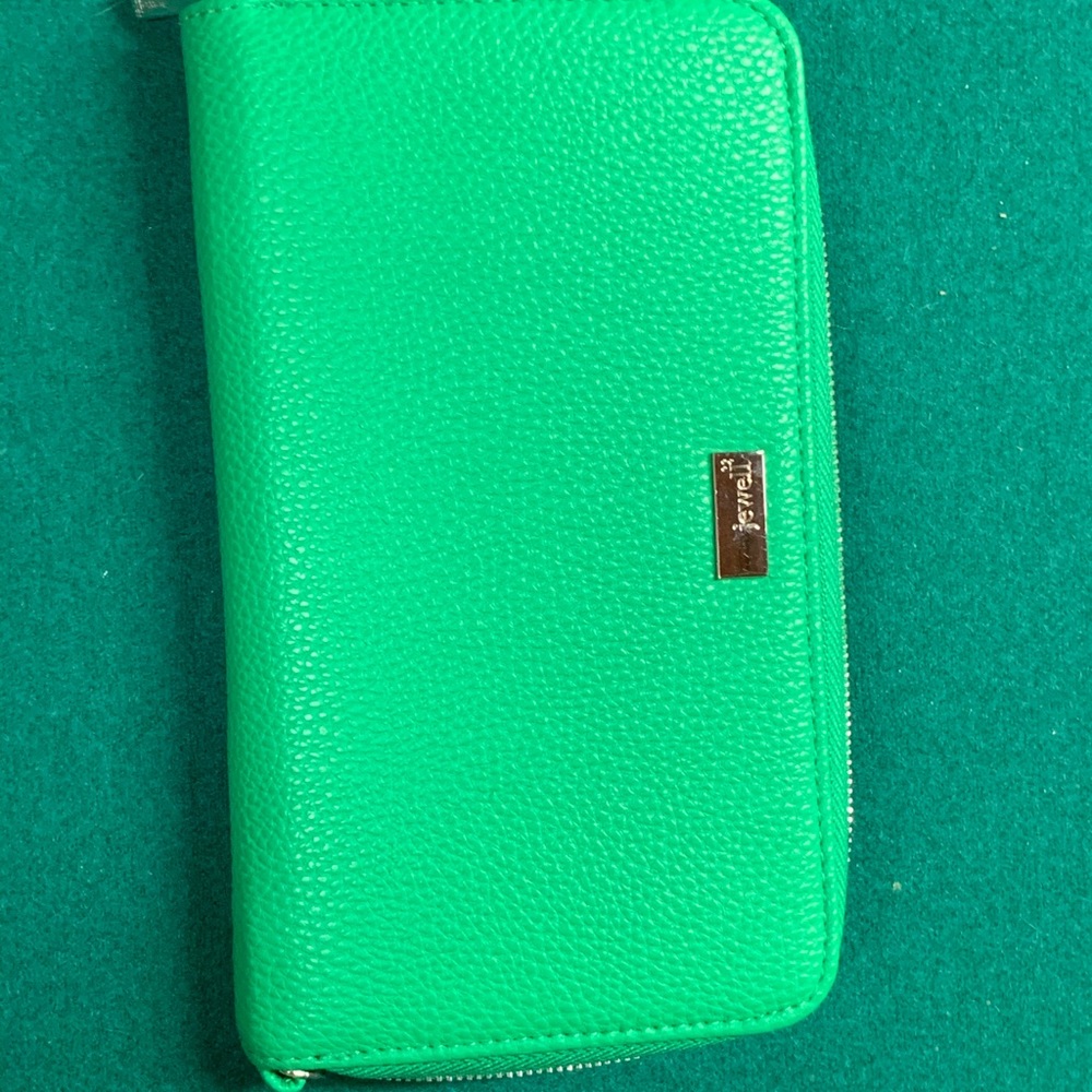 Jewell by thirty one wallet